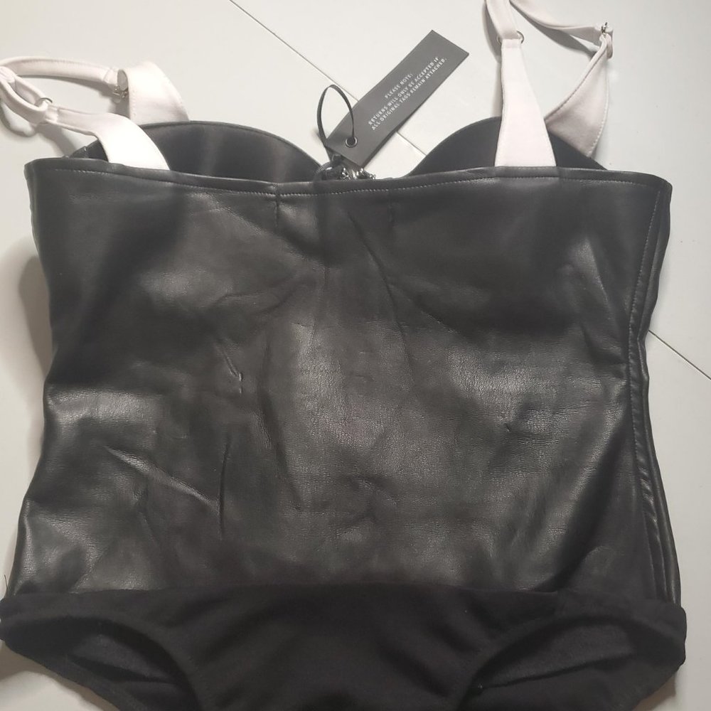 MANIERE DE VOIR Black Vegan Leather Bodysuit US 10 NWT - Picture 5 of 12